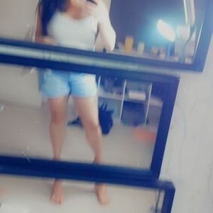 Meet your Posher, Lola